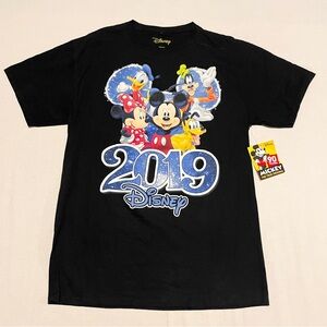 Disney 2019 Mickey Mouse & Friends Black Graphic T Shirt Medium